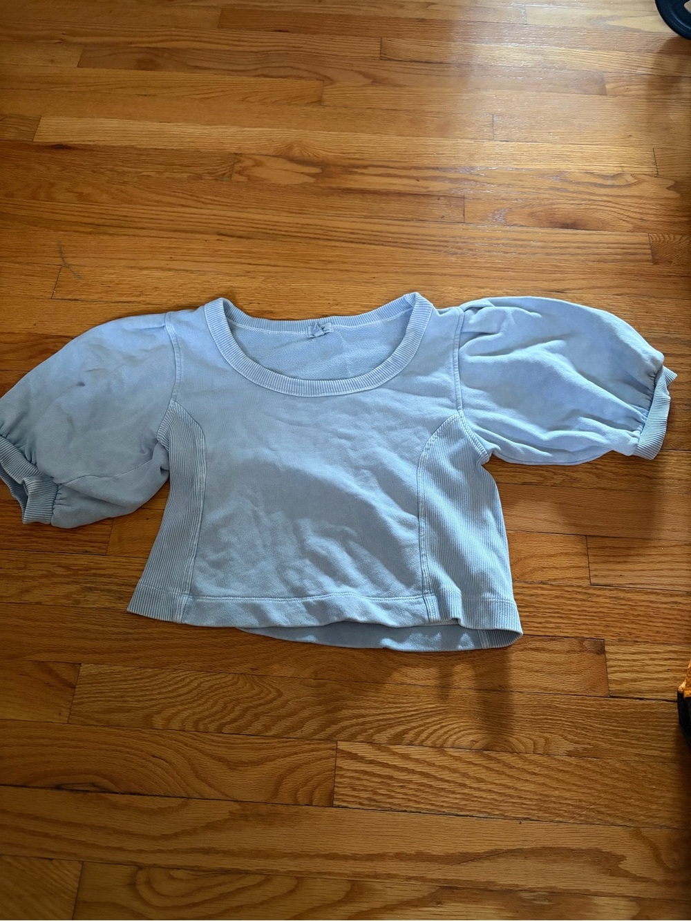 Aerie Light Blue Puff Sleeve Top
Size S